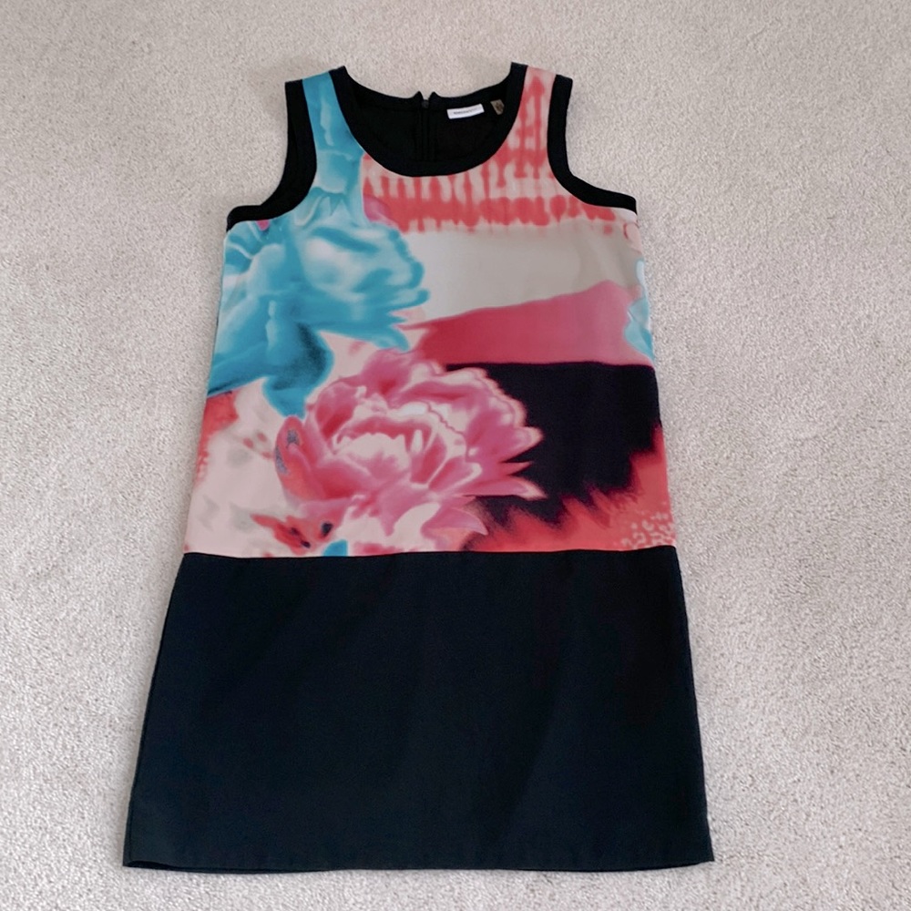 DKNY SLEEVELESS SHIFT DRESS